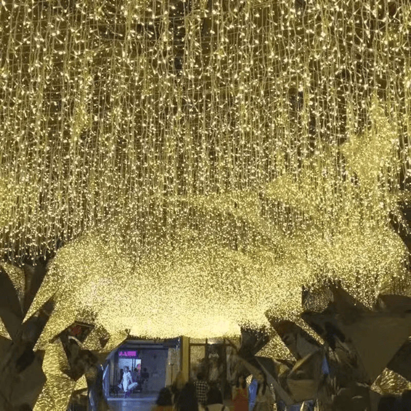 Cortina de LED Natalina 300 Luzes – 8 Efeitos Mágicos de Iluminação - Image 14