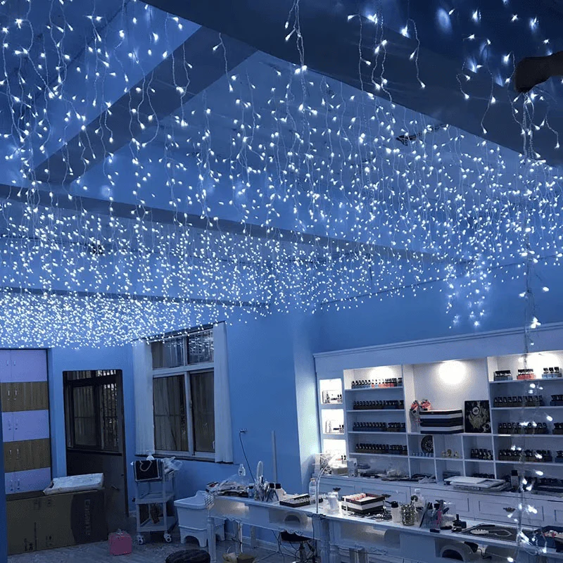 Cortina de LED Natalina 300 Luzes – 8 Efeitos Mágicos de Iluminação - Image 15