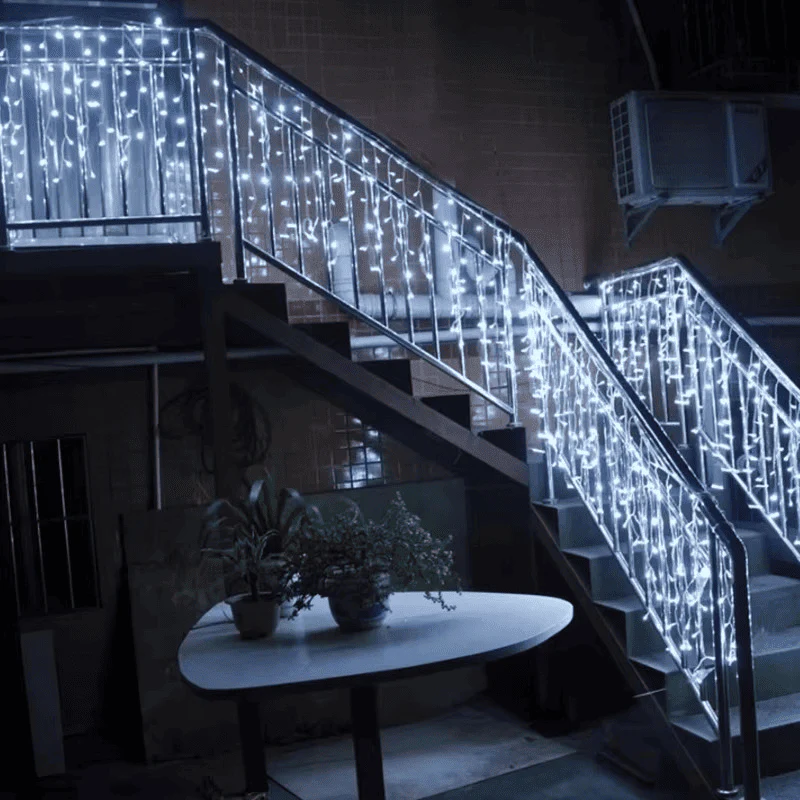 Cortina de LED Natalina 300 Luzes – 8 Efeitos Mágicos de Iluminação - Image 16