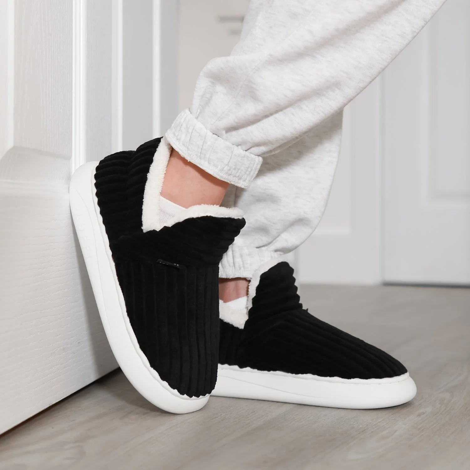 Pantufa Nuvem Ortopédica - Conforto e Estilo para os seus Pés - Image 13