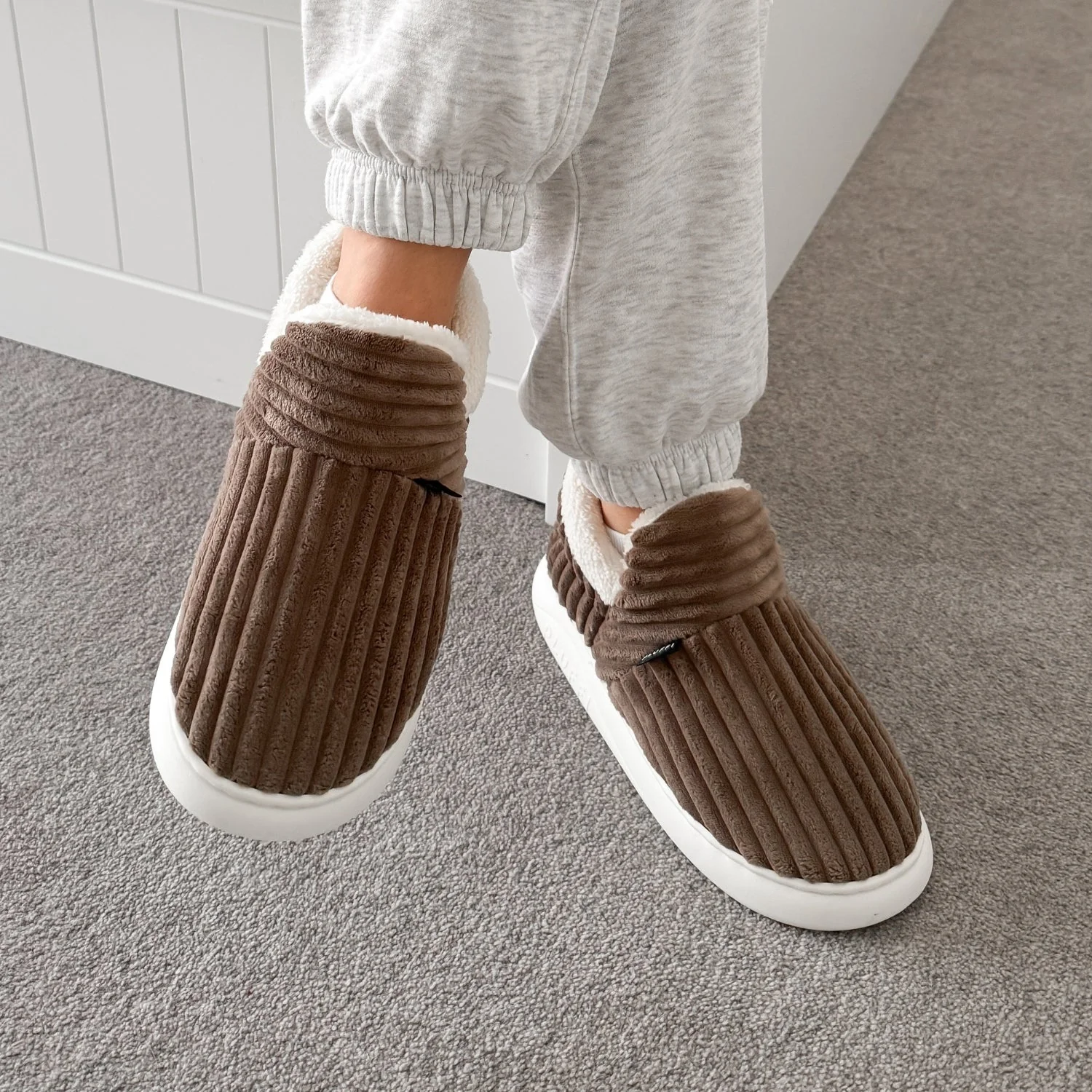 Pantufa Nuvem Ortopédica - Conforto e Estilo para os seus Pés - Image 6